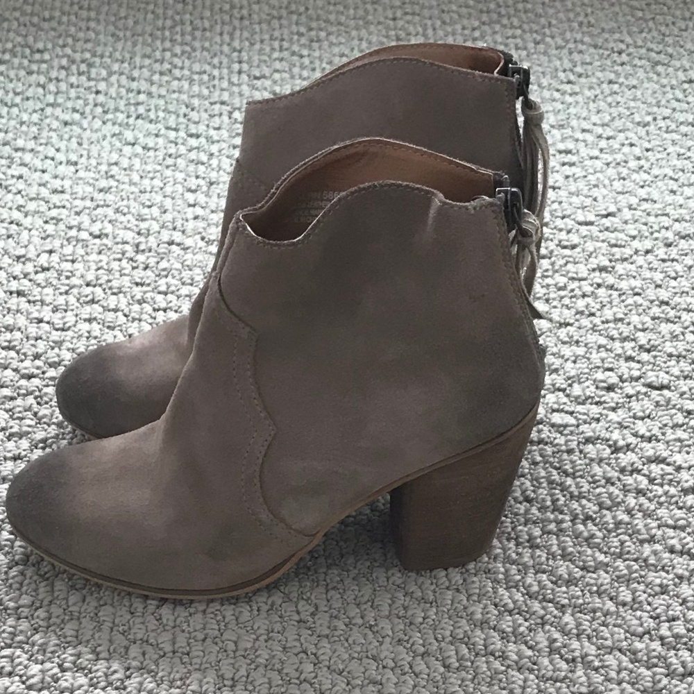 B.P. Women's Booties - Size 5